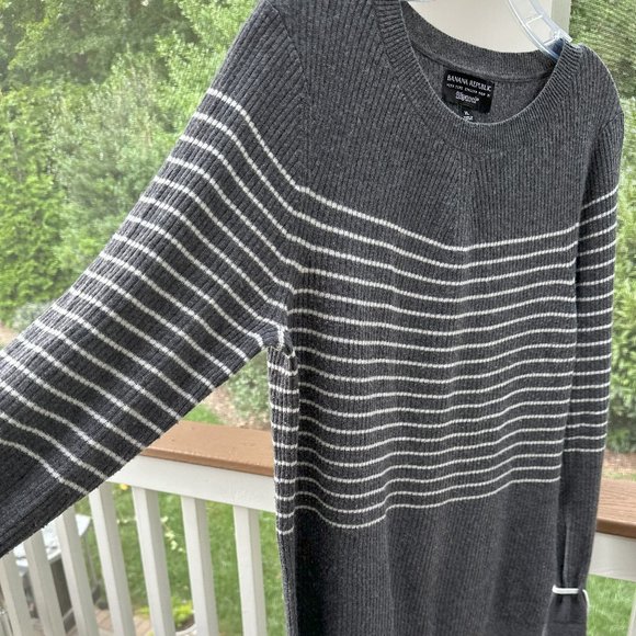 Banana Republic Merino Cashmere Blend Sweater - Italian Yarn by Filpucci Sweater - Picture 5 of 10